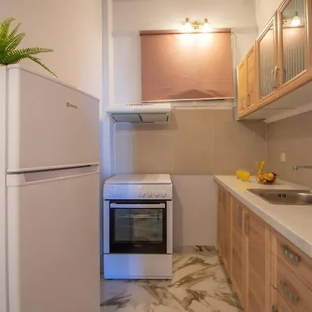 Apartment Harbour With Free Gym Services By 