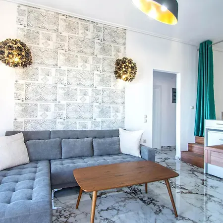 Apartment Harbour With Free Gym Services By 